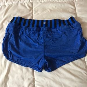 Lululemon Yoga Shorts Size:6